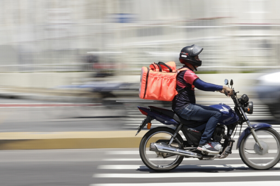 Entregadores e motoristas de app terão linha de crédito com juro zero