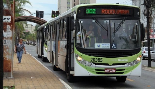 Restrição no transporte coletivo continua a partir de terça-feira (30)