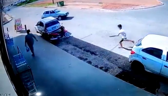 Passageira conta que foi golpeada com facão por motorista após ficar devendo R$ 8 da viagem: ‘Impotência’