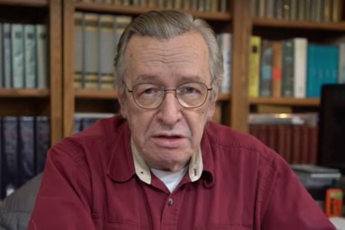 Olavo de Carvalho diz que Bolsonaro o usou para se eleger