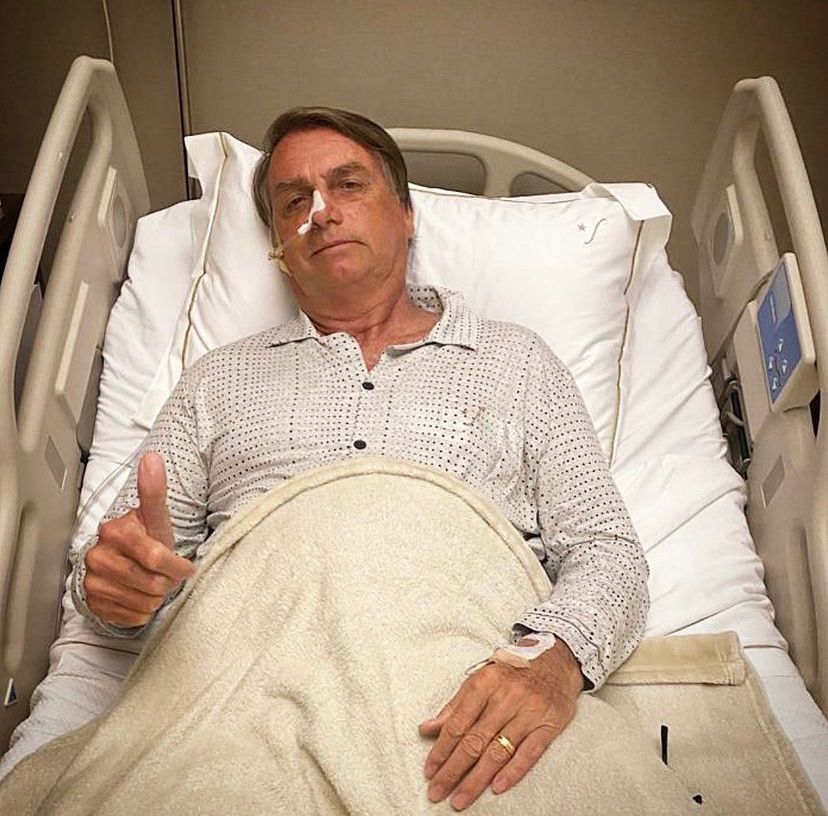 Bolsonaro é internado em São Paulo e pode passar por cirurgia