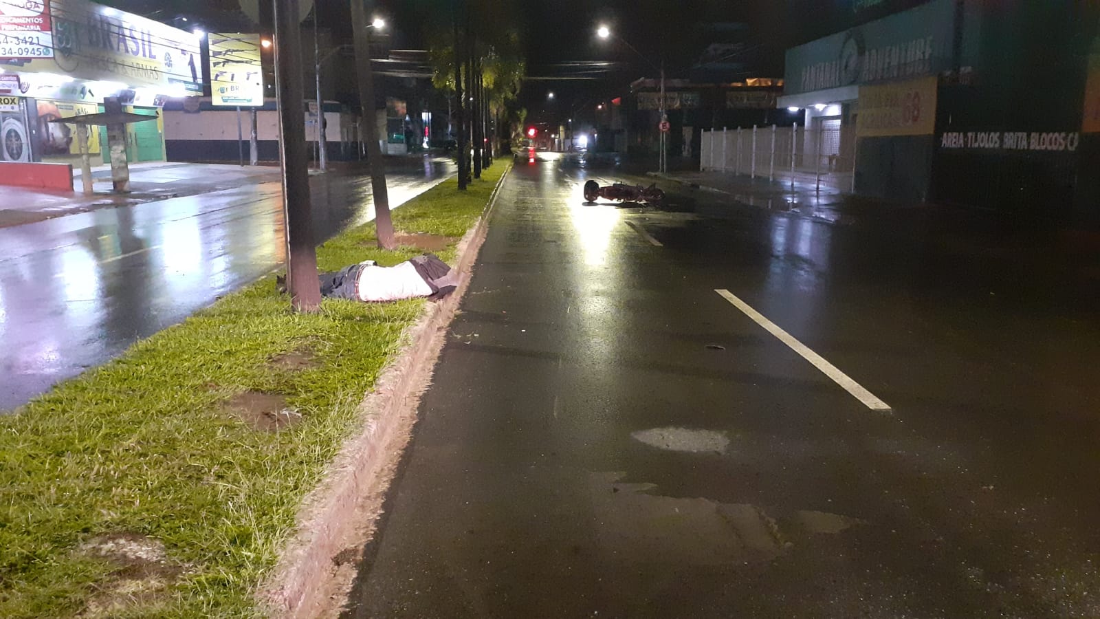 Motociclista morre após acidente na Avenida Castelo Branco, em Goiânia