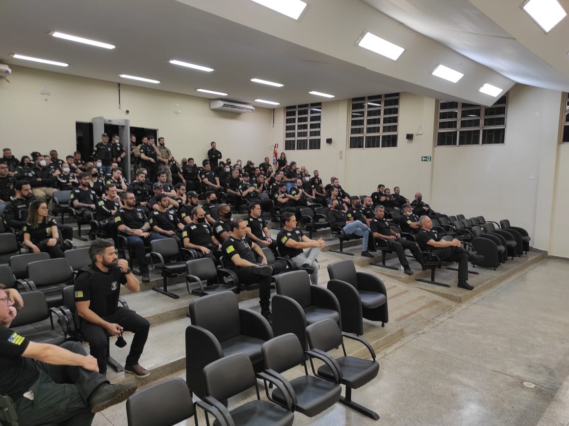 Polícia Civil cumpre 50 mandados contra suspeitos de tráfico de drogas em Goiás