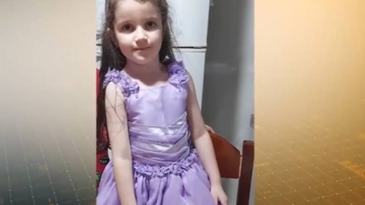 Menina de 5 anos é morta em ritual com a presença da mãe e da avó