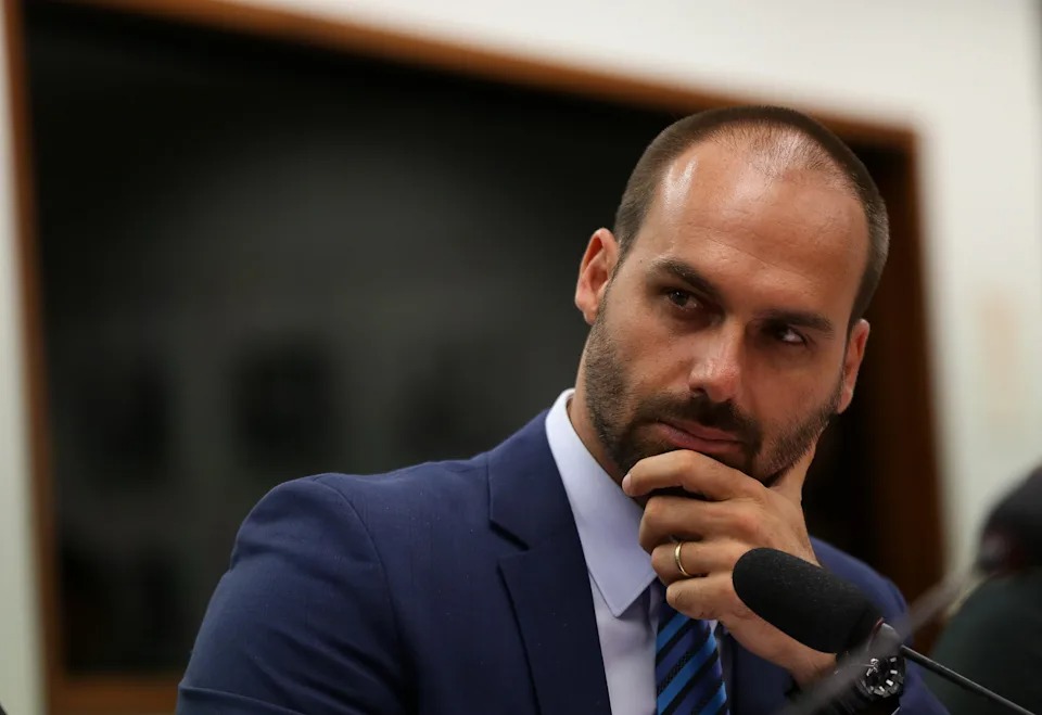 Deboche de Eduardo Bolsonaro causou onda de repúdio