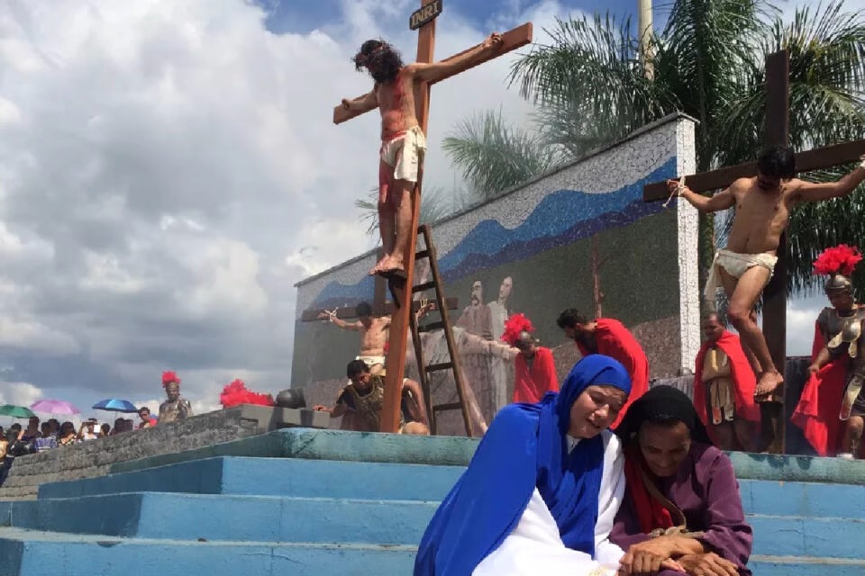 Semana Santa em Trindade: encenação da morte de Cristo volta a acontecer na GO-060