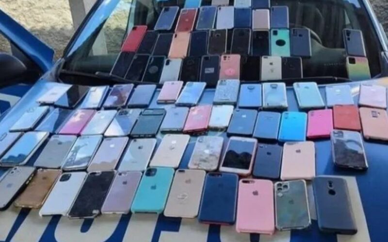 Polícia Militar recupera 80 celulares roubados durante show de dupla sertaneja