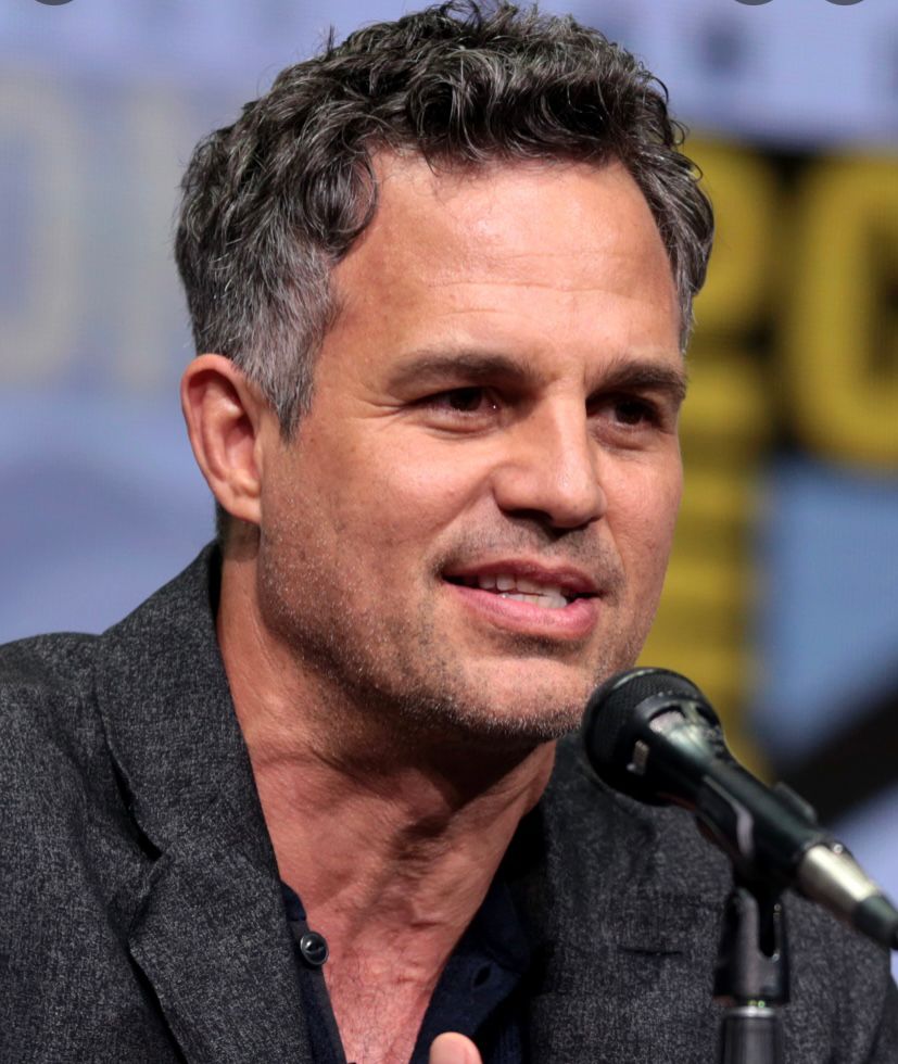 Mark Ruffalo pede a Joe Biden para não confiar em Jair Bolsonaro