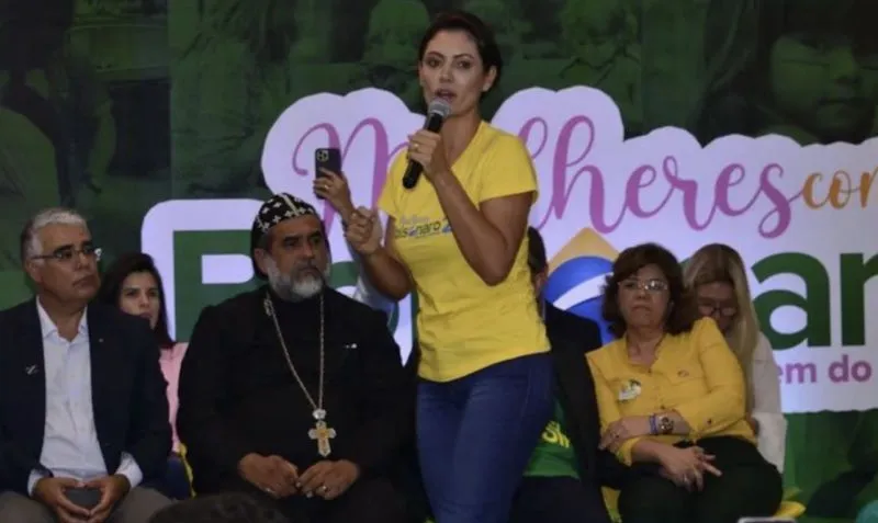 Lula está com “sangue nos olhos” para se vingar, diz Michelle Bolsonaro