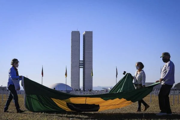 PL, de Bolsonaro, elege maior bancada na Câmara e no Senado