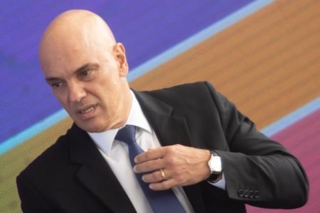 Moraes diz que extremistas terão aplicação da lei: “Brasil merece paz”