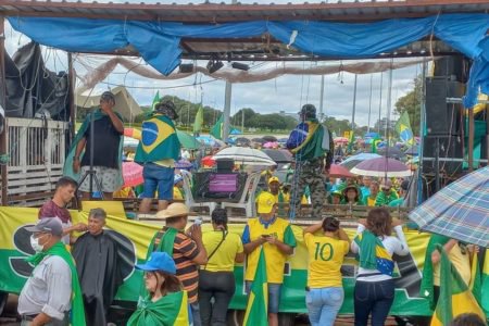 Cansados, bolsonaristas que não aceitam derrota já expõem divergências