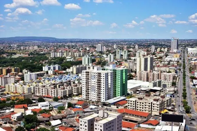 Moradores de Aparecida e de Goiânia reclamam de névoa de mau cheiro