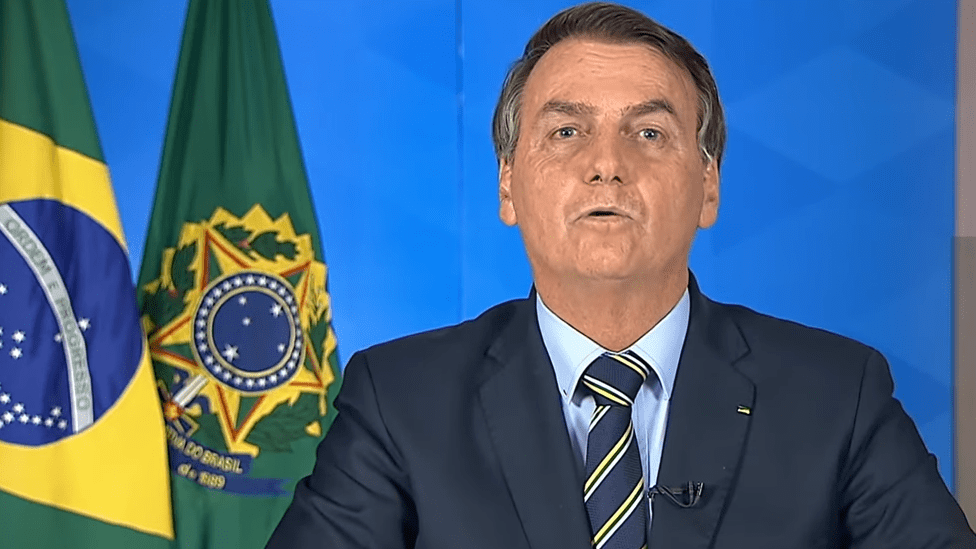 Bolsonaro sinaliza que não passará a faixa presidencial para Lula