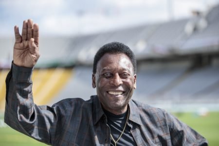 Brasil se despede de Pelé com luto oficial e velório aberto.