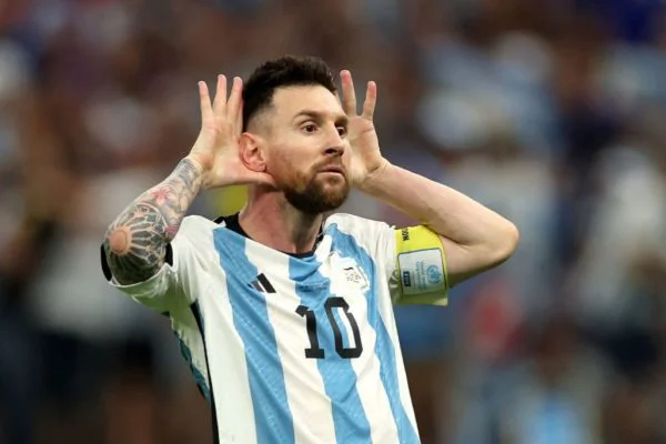 “Tenho curtido muito a seleção”, diz Lionel Messi após vaga na final