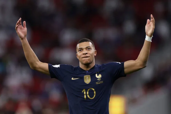 “Meu único objetivo é ganhar a Copa”, diz Mbappé após classificação