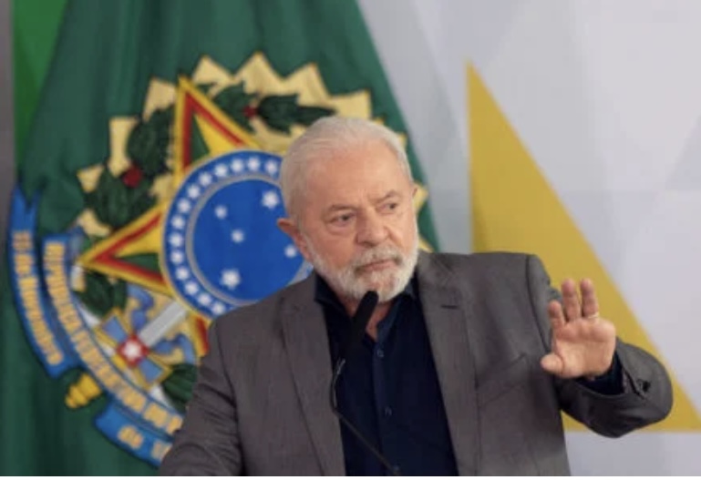 “Governo tem direito de estabelecer sua política econômica”, diz Lula