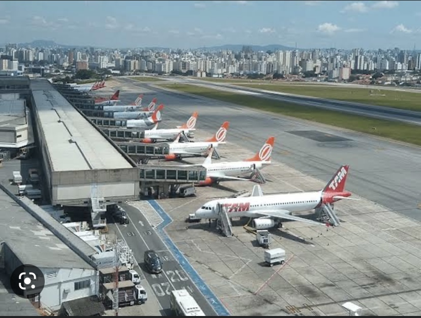 Anvisa derruba obrigatoriedade de uso de máscaras em aeroportos e aviões