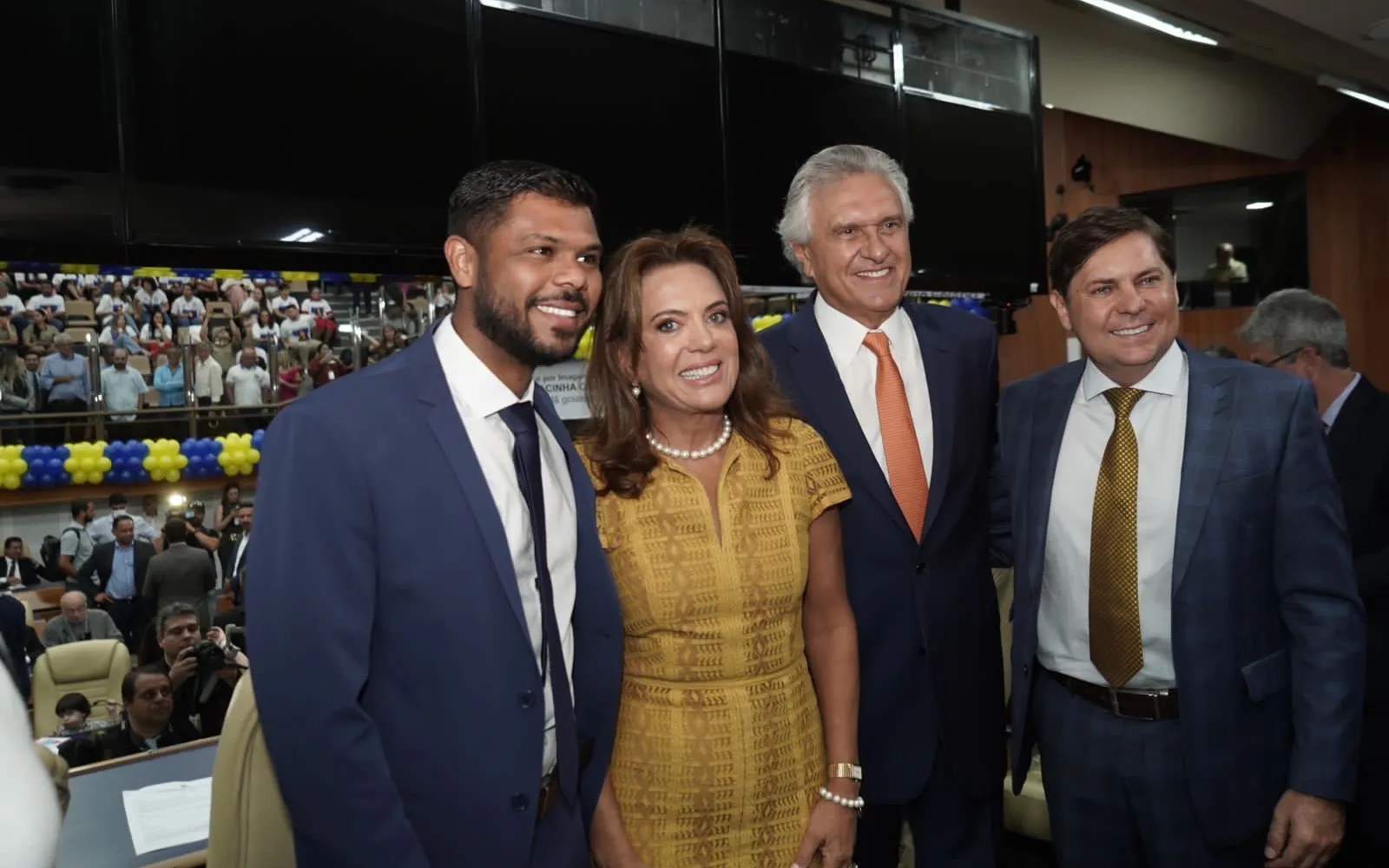 Primeira-dama Gracinha Caiado recebe título de cidadã goianiense