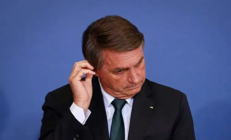 PGE pede que Bolsonaro se torne inelegível por mentiras sobre urnas eletrônicas