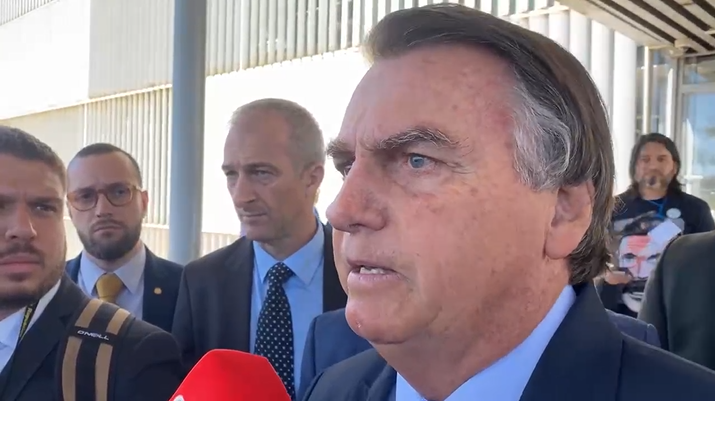 Bolsonaro pede a TSE mesmo critério de julgamento da chapa Dilma-Temer