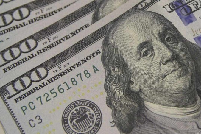 Dólar fecha cotado em R$ 4,77, menor valor em mais de um ano