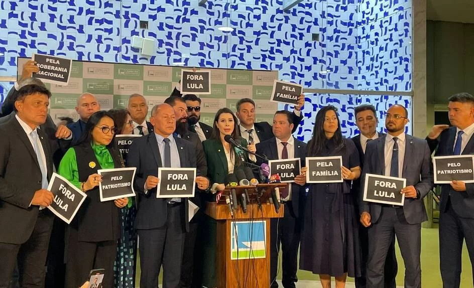 Deputados bolsonaristas pedem impeachment de Lula por discurso em SP