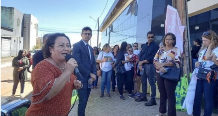 Professores de Águas Lindas cobram reajuste e podem parar a partir de agosto