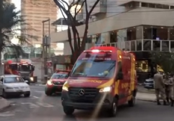 Apartamento pega fogo e causa pânico em moradores no Setor Bueno