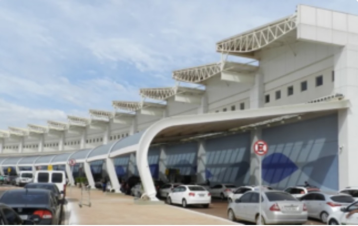 Funcionária é demitida do Aeroporto de Goiânia após colega de trabalho denunciar caso de racismo