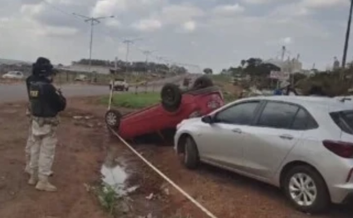 Motorista de carro que capotou com cadáver dentro na BR-060 é preso em Rio Verde