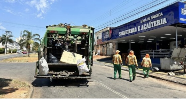 Comurg afirma que problema com caminhões quebrados foi resolvido e serviço volta a funcionar em toda Goiânia