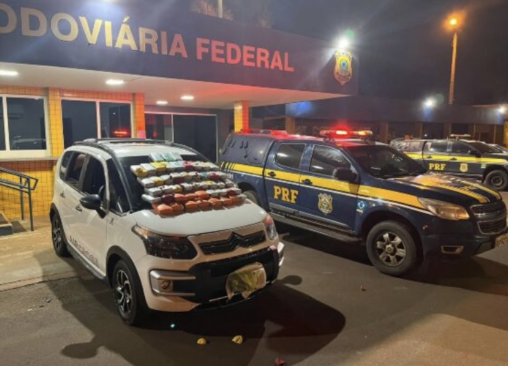 Preso casal que usava criança para traficar em Goiás; 52 kg de cocaína apreendidos