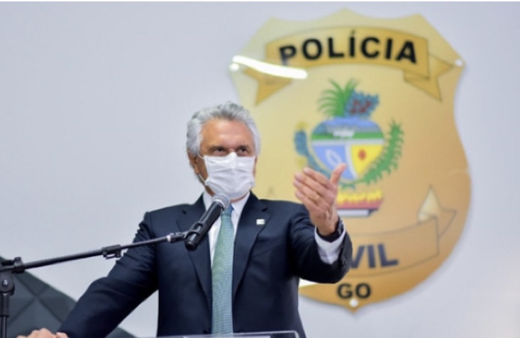 Caiado nomeia 799 aprovados em concurso da Polícia Civil e 39 da PM