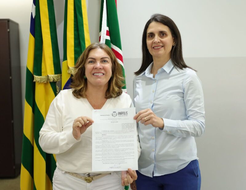 Vivan Naves se reúne com secretária de Educação de Goiás e garante nova escola estadual