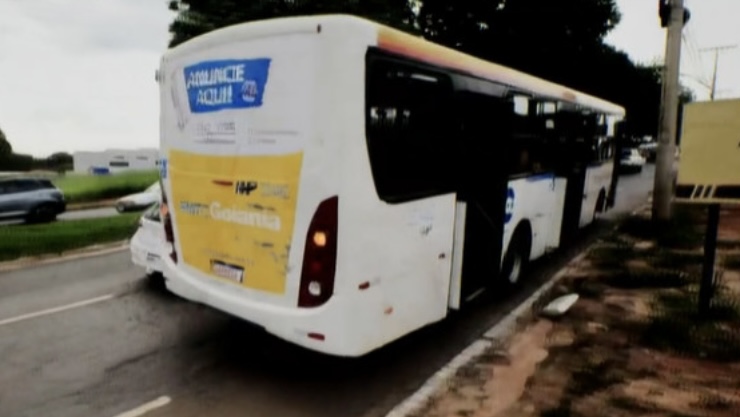 Ônibus atropela ciclista em Aparecida de Goiânia