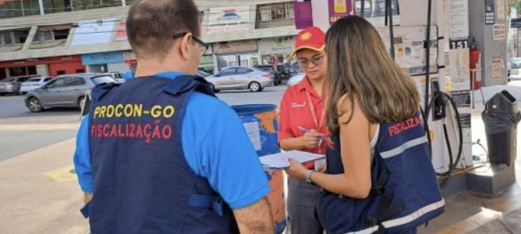 Postos de combustíveis da Grande Goiânia são alvos do Procon e Inmetro