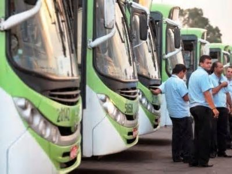 Motoristas de ônibus aceitam proposta das empresas e cancelam greve na Grande Goiânia